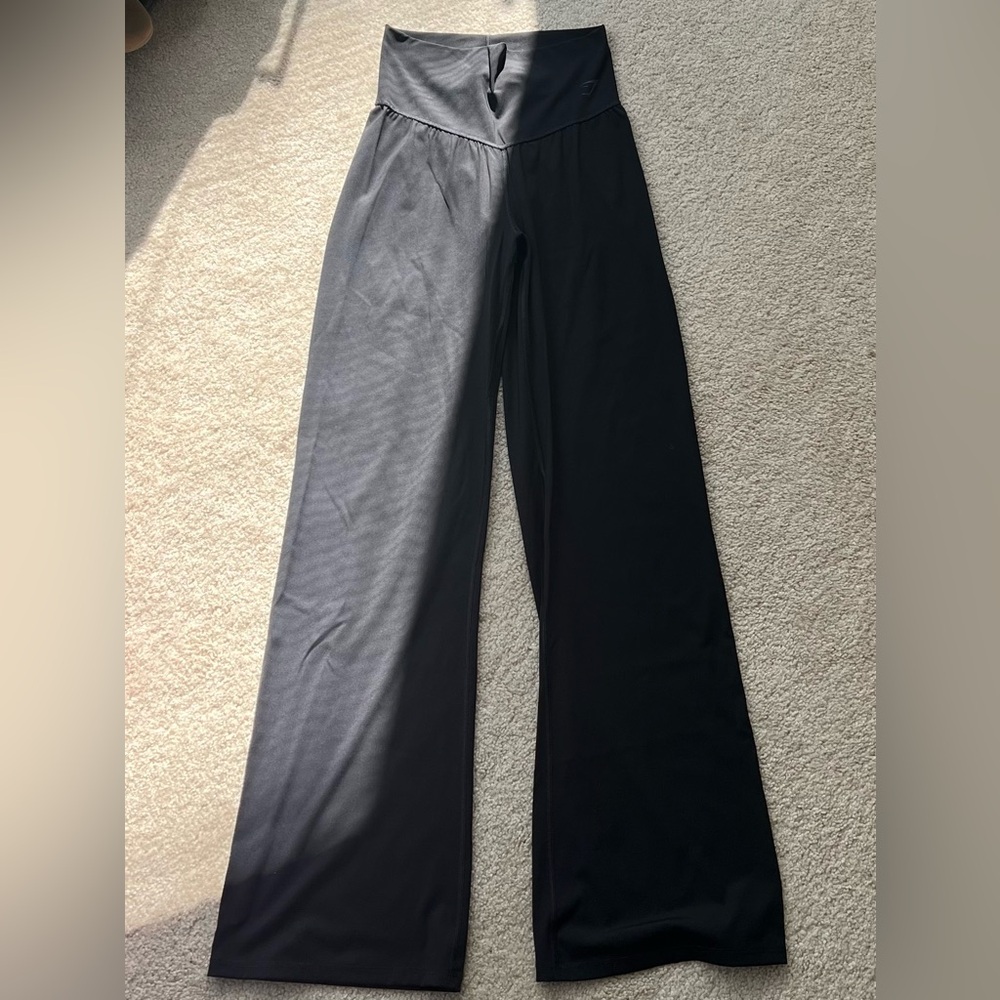 Gymshark Elevate flared leggings